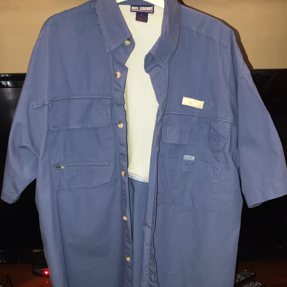 REEL LEGENDS men’s large button down.